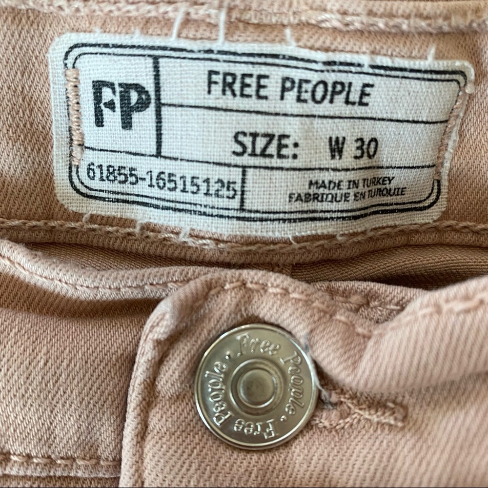 Free People Busted Knee Dusty Rose/Blush Hi-Rise Jeans Sz 30 w MEASUREMENTS! - Picture 3 of 12